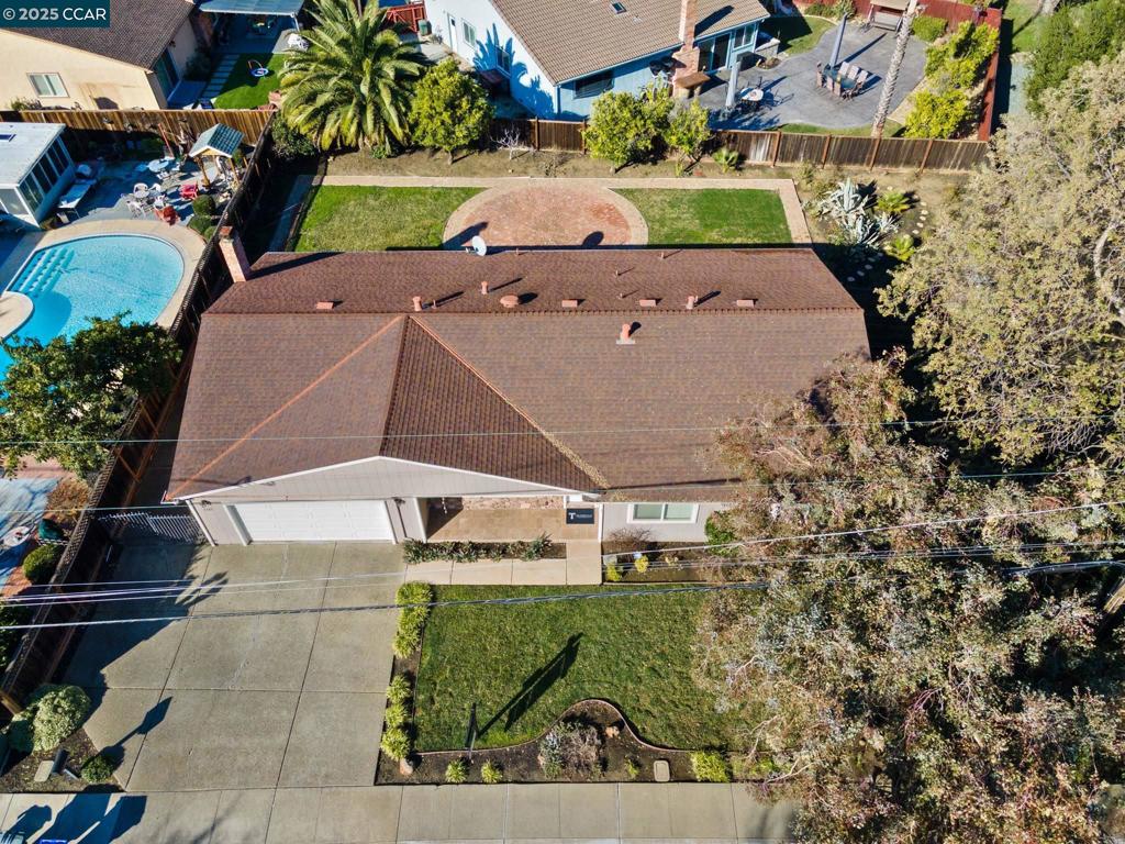 1181 Court Ln