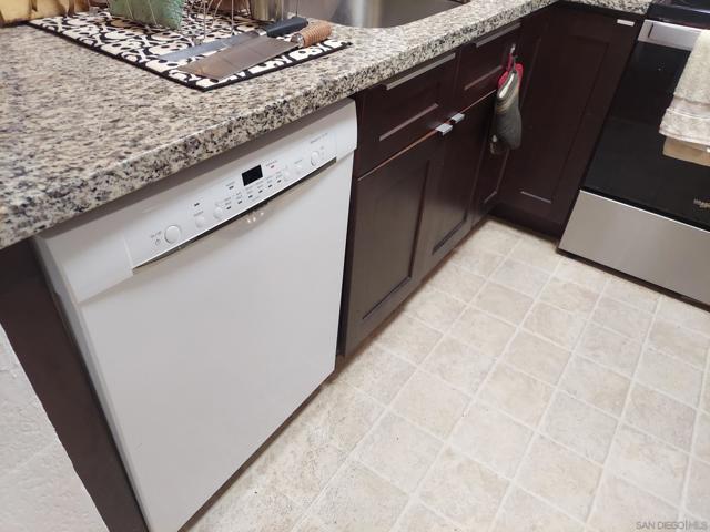 Image 5 of 30 For 8889 Caminito Plaza Centro  7125