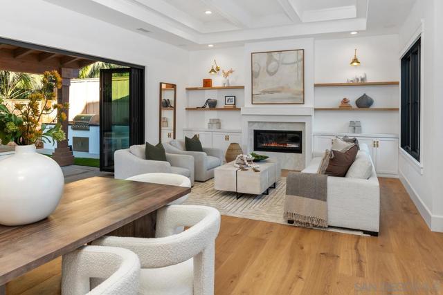 804 Hygeia, Encinitas CA: https://media.crmls.org/mediaz/92fcbcdd-ef85-4235-a529-06570f873670.jpg