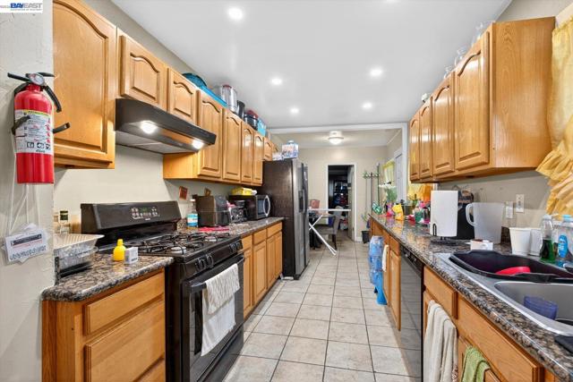 Image 4 of 15 For 2724 22nd St