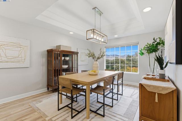 1031 Millbrook Court, Walnut Creek CA: https://media.crmls.org/mediaz/92fd9225-1343-4534-ba99-20cb0ead5646.jpg