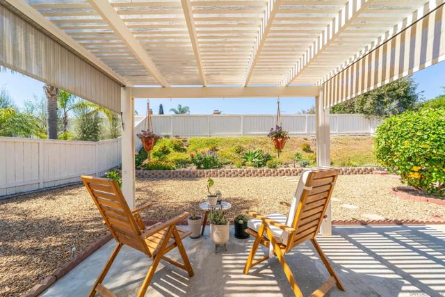 2708 MEDFORD CT, Carlsbad CA: https://media.crmls.org/mediaz/92fd93bc-c6df-4e7e-afc2-8625785b6d12.jpg