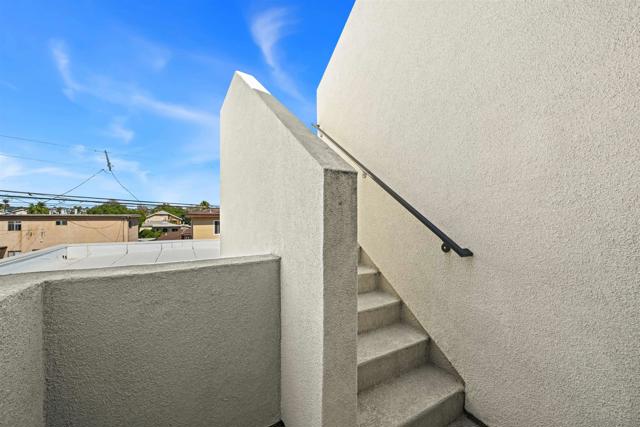 3955 Shasta St, San Diego CA: https://media.crmls.org/mediaz/92fdb2e6-d7b3-4dc4-badf-f76c50a8c5b4.jpg