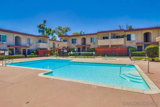 9528 Carroll Canyon Rd, San Diego CA: https://media.crmls.org/mediaz/92fded99-fef9-4865-a45b-a058075d3a63.jpg