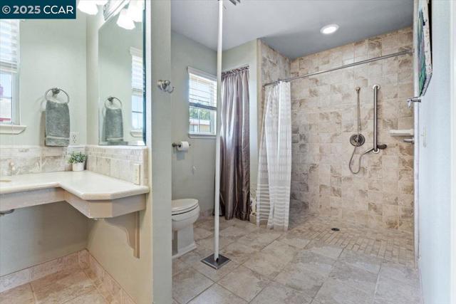 891 Robin Cir, Arroyo Grande CA: https://media.crmls.org/mediaz/92ff54b8-2690-4bdd-ae7f-20b9aa1274e7.jpg