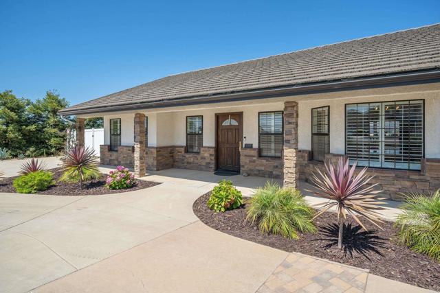 Detail Gallery Image 4 of 43 For 570 Calle Cielo, Nipomo,  CA 93444 - 3 Beds | 2/1 Baths