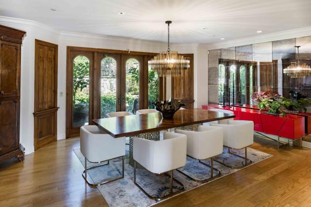 28500 Matadero Creek Lane, Los Altos Hills CA: https://media.crmls.org/mediaz/93008038-57ee-4526-b771-b21d14c75e76.jpg