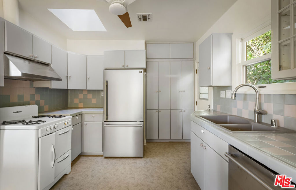 MLS #26856335 image #33