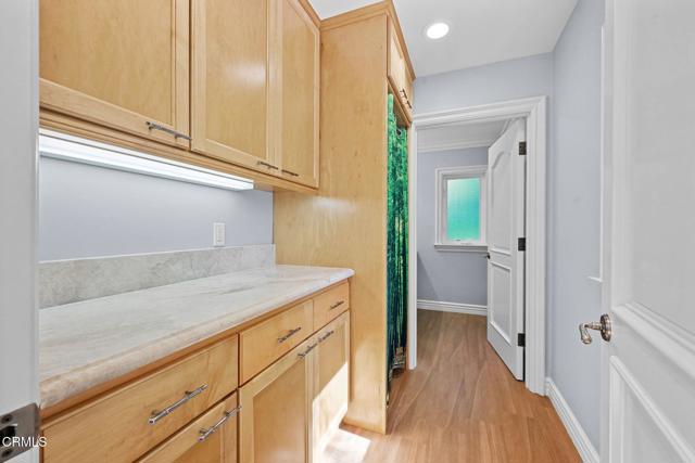 Detail Gallery Image 20 of 73 For 3263 New York Dr, Pasadena,  CA 91107 - 7 Beds | 5/1 Baths