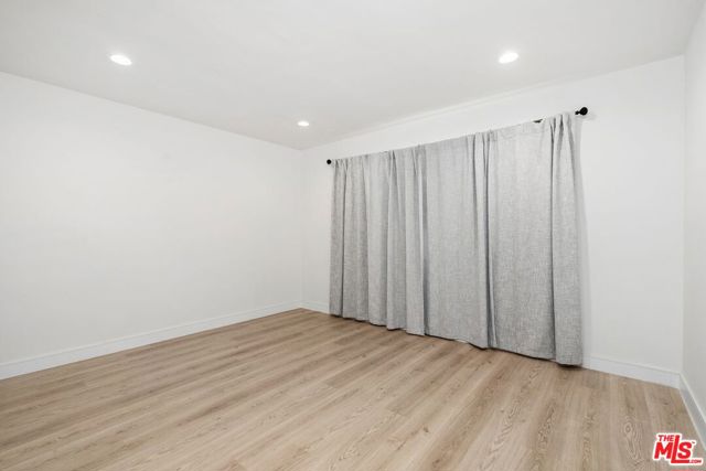 14357 Collins Street, Sherman Oaks CA: https://media.crmls.org/mediaz/93022648-eb2c-4284-98d3-54e45d636abb.jpg