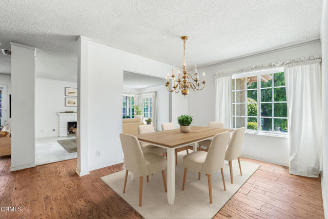 4934 Alta Colina Road, Camarillo CA: https://media.crmls.org/mediaz/9302526a-0c5b-42dd-aebb-3233ef19b829.jpg