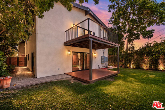 393 Huntley Drive, 1 photo 25