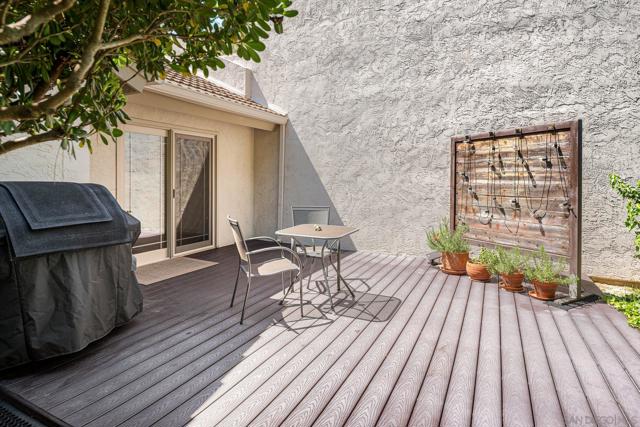4430 Caminito Ocio, San Diego CA: https://media.crmls.org/mediaz/93031643-e8b2-47fe-9d9c-4edc792f3f81.jpg