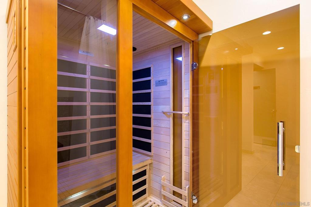 1855 Diamond St - photo 18