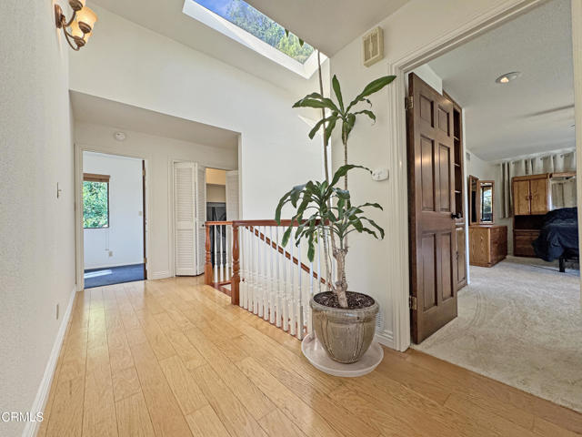 2307 Dorothy Street, La Crescenta CA: https://media.crmls.org/mediaz/9303b87c-397d-41bc-901e-f4f573ef0b88.jpg