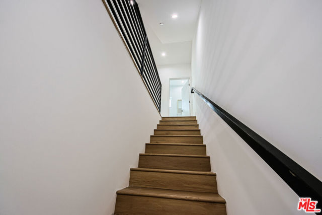 954 N Kingsley Drive, Los Angeles CA: https://media.crmls.org/mediaz/930405a5-2fca-4416-9ca6-364dfc4c3f6a.jpg