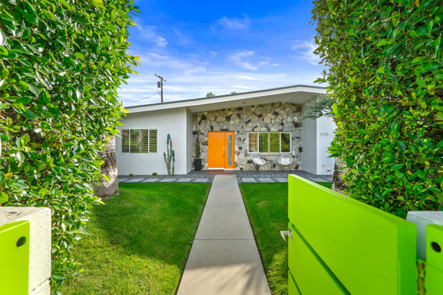 1175 E San Lucas Road, Palm Springs CA: https://media.crmls.org/mediaz/9304800f-e3d5-4e12-81f3-a4dd00e72ed7.jpg