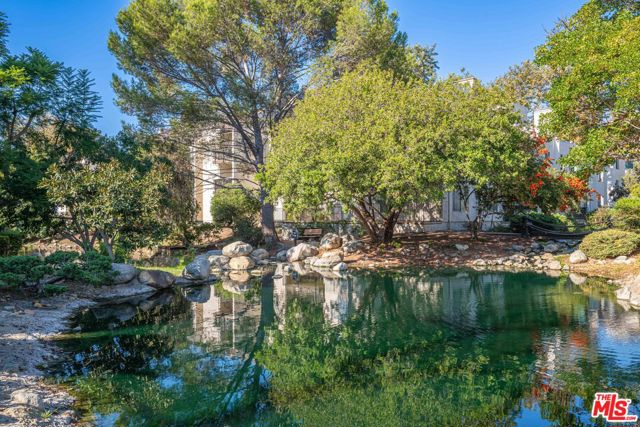 4628 Maytime Lane, Culver City CA: https://media.crmls.org/mediaz/93058fec-6979-4889-81b8-9159f920fcf2.jpg
