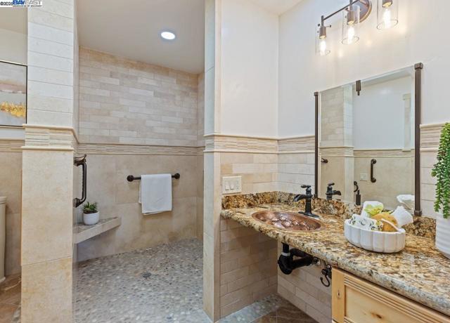 59 Arenas Ct, San Ramon CA: https://media.crmls.org/mediaz/9305b1dd-2334-45bb-af80-551f1b864b36.jpg
