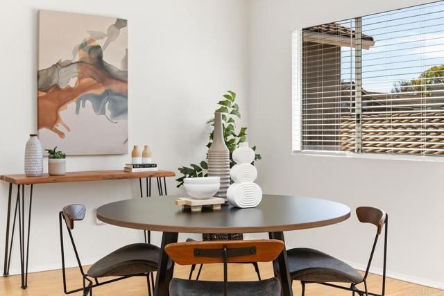 Detail Gallery Image 13 of 42 For 1330 Palomar Pl #7,  Vista,  CA 92084 - 3 Beds | 2 Baths