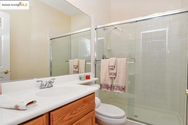 4746 Mammouth Lane, Oakley CA: https://media.crmls.org/mediaz/93066dff-0732-4a79-9975-44ddf86afad7.jpg