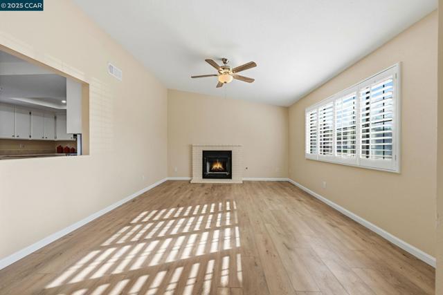 304 Lion Valley Rd, Escondido CA: https://media.crmls.org/mediaz/93069ebf-8f69-4504-ad8f-2bd49c0db8c7.jpg