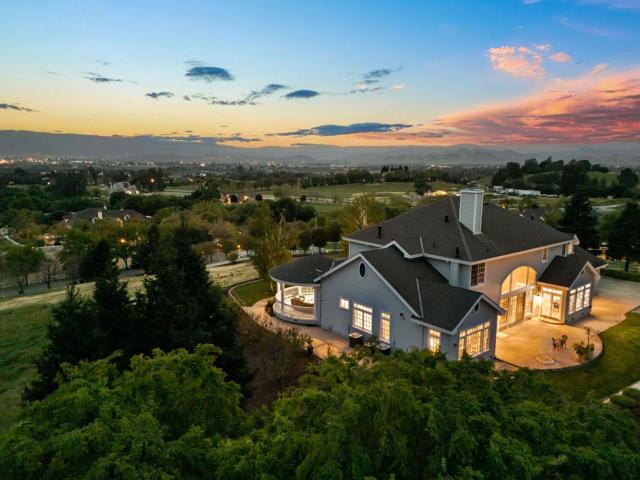 9560 Via Del Oro, Gilroy CA: https://media.crmls.org/mediaz/93070afa-7ea3-49d8-a4df-b85029adb99e.jpg