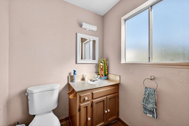 18848 Eisenhower Street, Salinas CA: https://media.crmls.org/mediaz/93077fc9-e139-4745-b6ed-9779afb8c06b.jpg