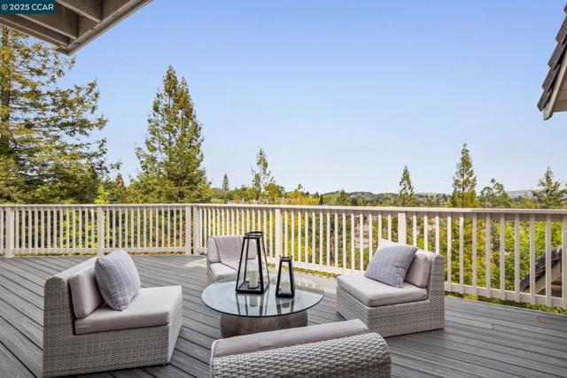 1019 Silverhill Drive, Lafayette CA: https://media.crmls.org/mediaz/930794fd-c5ab-4c28-929c-377f4be12452.jpg