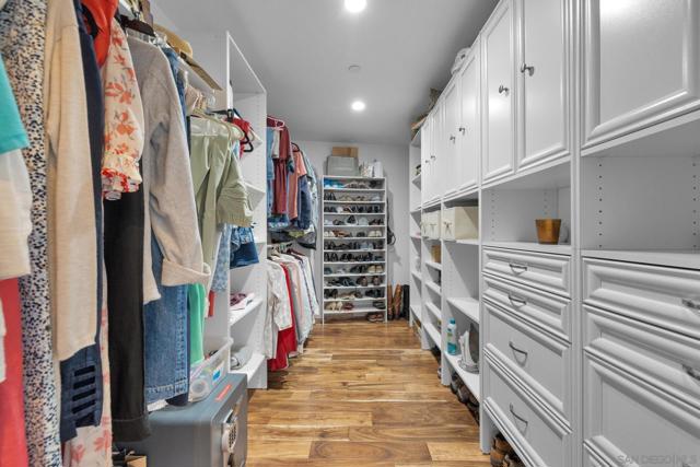 4667 Luneta View Rd, Julian CA: https://media.crmls.org/mediaz/93094224-72e8-414a-b2fc-0c679c1fe0ba.jpg