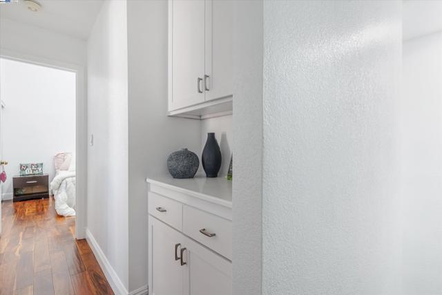 1150 Woodside Rd, Redwood City, California 94061-3694, 2 Bedrooms Bedrooms, ,2 BathroomsBathrooms,Condominium,For Sale,Woodside Rd,41072419