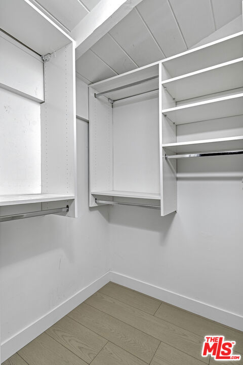 4512 Libbit Avenue, Encino CA: https://media.crmls.org/mediaz/93098770-a510-411b-978a-a61b103d7656.jpg
