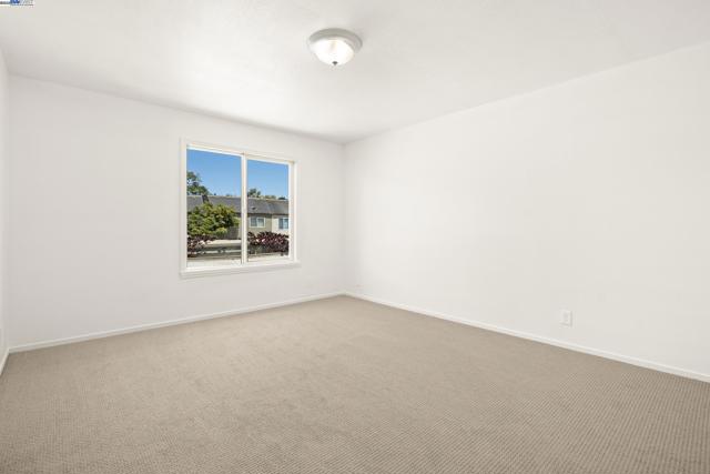 3112 La Campania, Alameda CA: https://media.crmls.org/mediaz/9309c6a1-8d36-4136-8291-aabbe0698b1c.jpg
