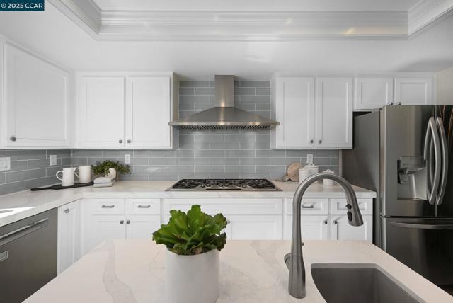 4072 Westminster Pl, Danville CA: https://media.crmls.org/mediaz/930a353e-67ea-4631-9250-41c85fd911fa.jpg