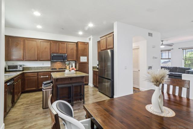 2155 Playa Dr., Chula Vista CA: https://media.crmls.org/mediaz/930a6235-d66d-4afa-a3c0-cdd47cf1e2be.jpg
