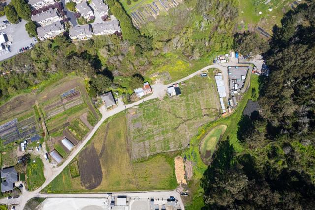 925 Miramontes Street, Half Moon Bay CA: https://media.crmls.org/mediaz/930a6ecb-274e-47ba-9ccd-3f800cdb8282.jpg