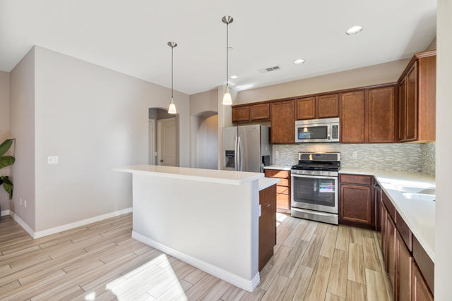 Image 15 of 57 For 80025 Silver Sage Lane