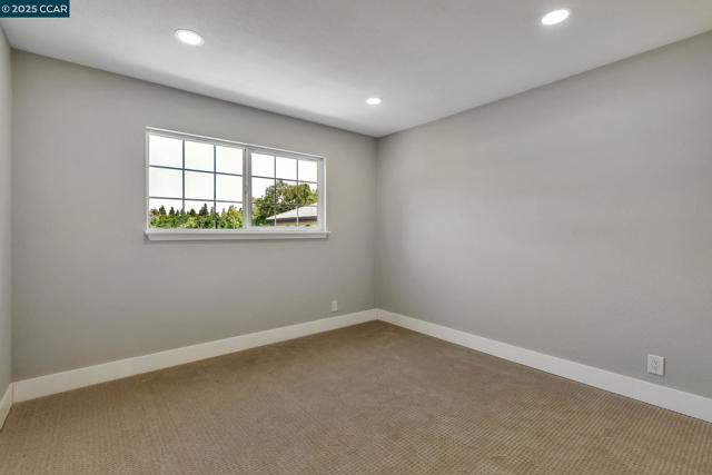 2782 Canyon Creek Dr, San Ramon CA: https://media.crmls.org/mediaz/930af49d-b4c6-4442-a138-202061695536.jpg
