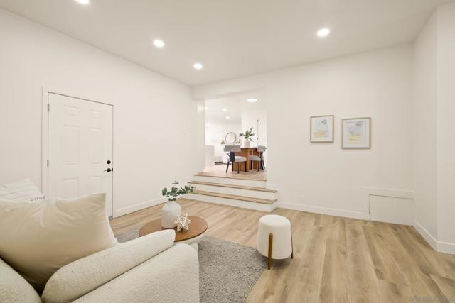 3781 Ashford St, San Diego CA: https://media.crmls.org/mediaz/930b2615-3f39-49c5-80ac-95632b399458.jpg