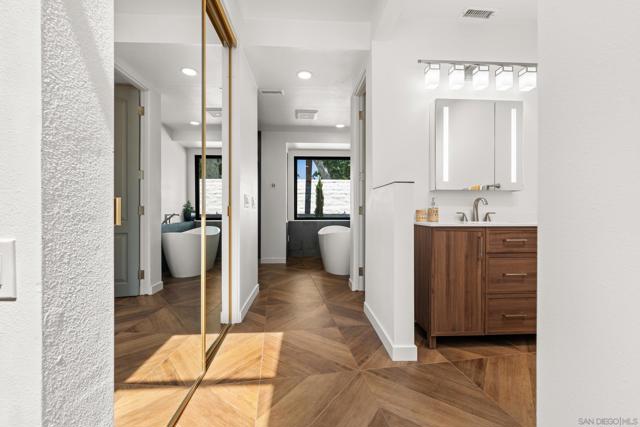 32676 Taspa Ct, Pauma Valley CA: https://media.crmls.org/mediaz/930d213e-d7d8-4d27-8f38-a55ffb201311.jpg
