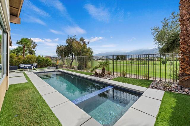 1325 Passage Street, Palm Springs CA: https://media.crmls.org/mediaz/930e636e-5e17-4955-8e26-740237e1c503.jpg