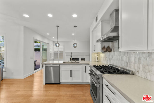 4370 Park Monte Nord, Calabasas CA: https://media.crmls.org/mediaz/930ee932-8472-4009-9e92-36d210eb26fa.jpg