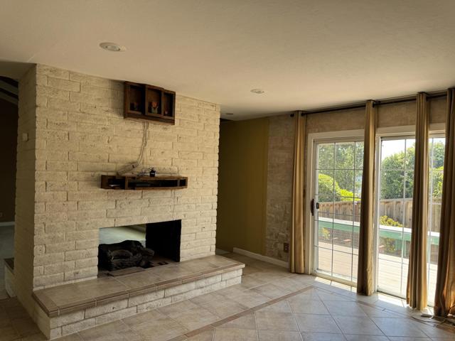 3230 Oak View Lane, Morgan Hill CA: https://media.crmls.org/mediaz/930f5066-a09a-47d3-80d5-c45dda50a810.jpg