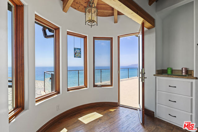 7007 Birdview Avenue, Malibu CA: https://media.crmls.org/mediaz/930fe422-c66d-4609-ae1d-6136db48623c.jpg