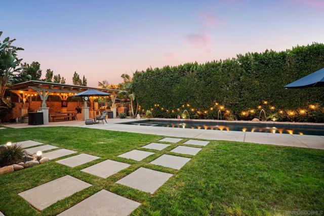 15740 Bacara Ct, San Diego CA: https://media.crmls.org/mediaz/9311b53a-f1a5-4798-b102-d6c4a7f263da.jpg