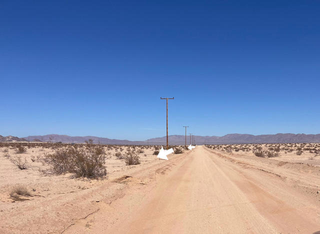 0 Danby Road, 29 Palms CA: https://media.crmls.org/mediaz/9312e200-b9bb-4998-ac32-80e978a17ab2.jpg
