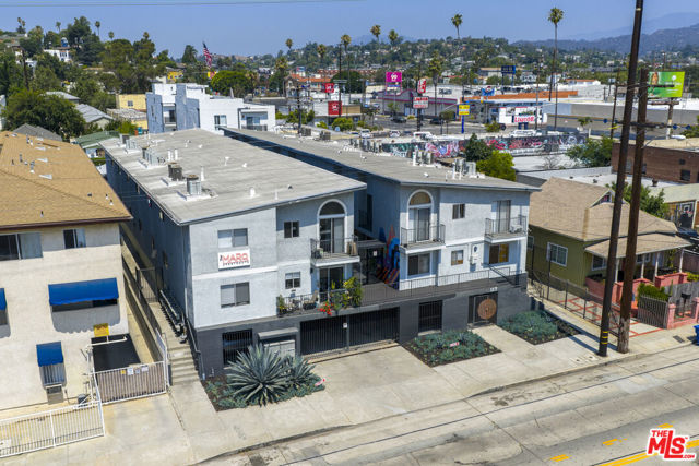 117 S Avenue 64, Los Angeles CA: https://media.crmls.org/mediaz/931308bc-8bb3-422d-876b-88060d608b28.jpg