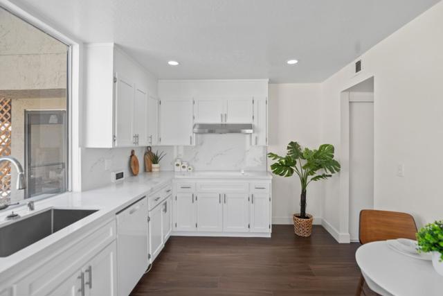 512 S Cascade Terrace, Sunnyvale CA: https://media.crmls.org/mediaz/93140570-d93d-4ad3-9209-69148187a023.jpg
