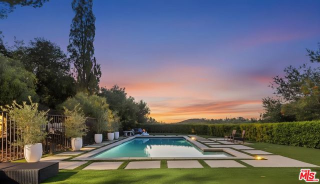 22241 Alizondo Drive, Woodland Hills CA: https://media.crmls.org/mediaz/931457a8-a3f4-4f12-beab-fcc179256a05.jpg