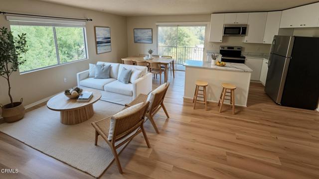 4015 W Avenue L2, Lancaster CA: https://media.crmls.org/mediaz/9314a1cc-35f8-434f-b1a2-620b756916c1.jpg